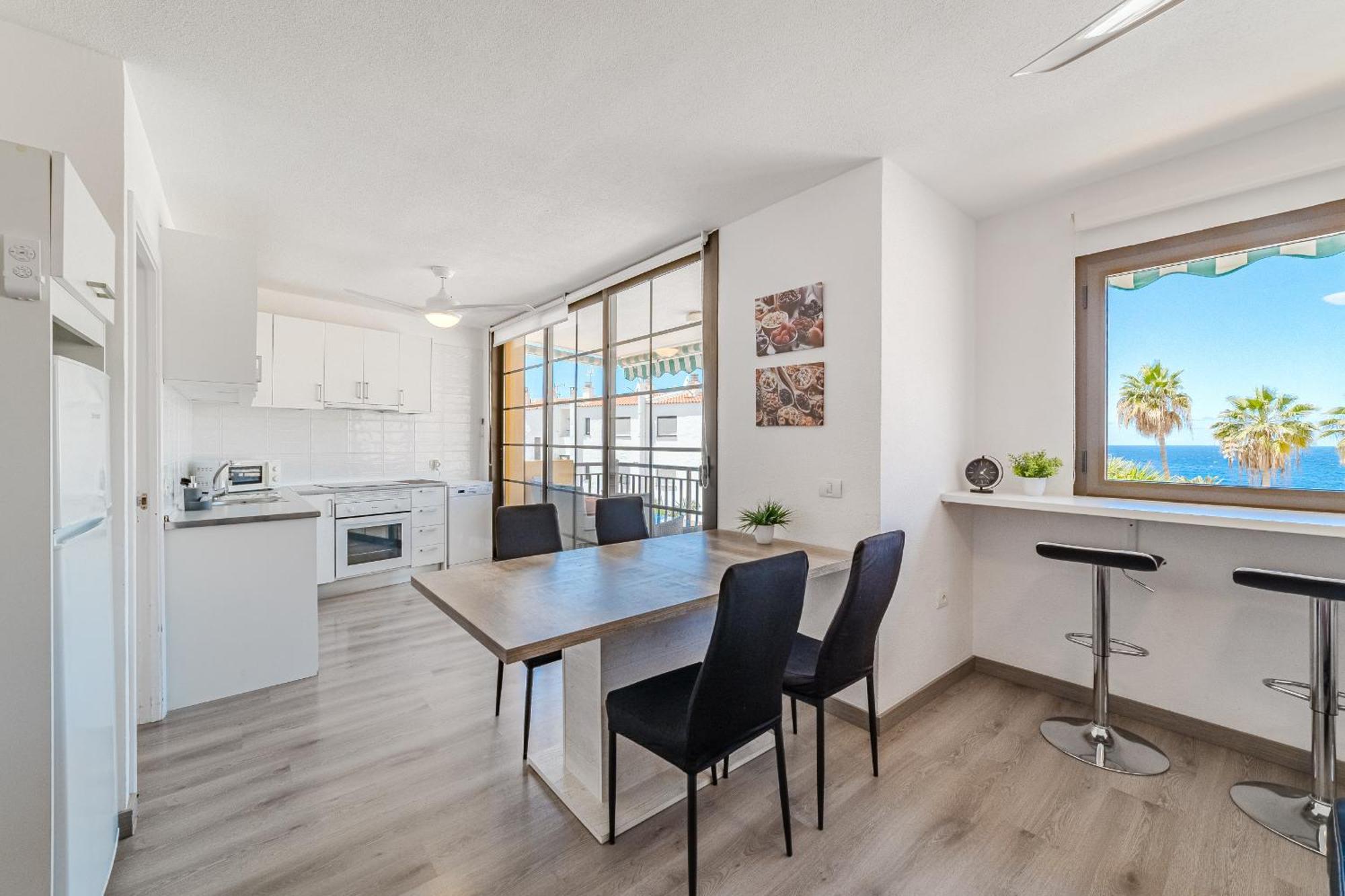 Family Apartment With 3 Bedrooms And Balcony Near Los Gigantes And Ocean Puerto de Santiago  Eksteriør bilde